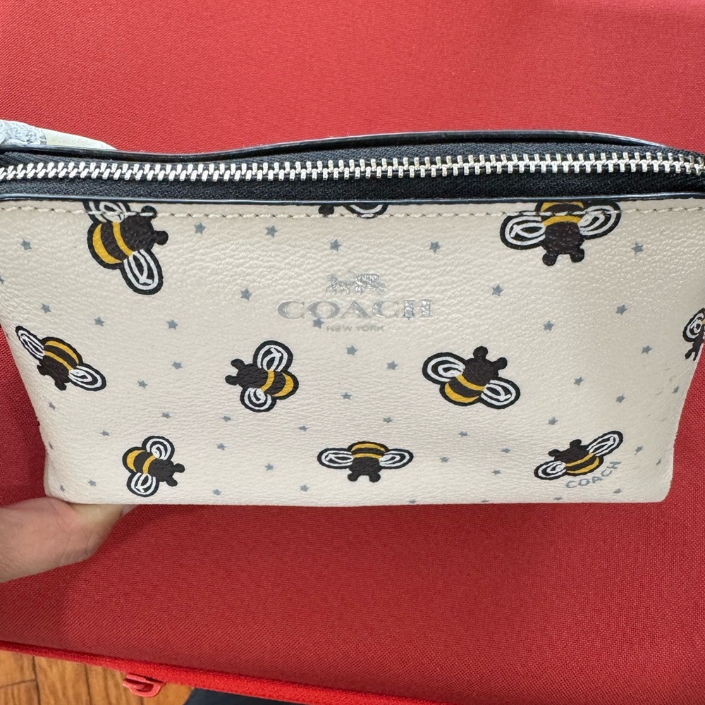 NWT Coach White and Black Bee Print Bag